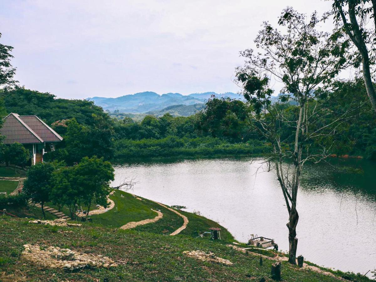 לינה וארוחת בוקר Nan Waterside Hong Bon Nern מראה חיצוני תמונה