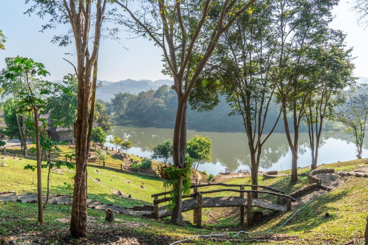 לינה וארוחת בוקר Nan Waterside Hong Bon Nern מראה חיצוני תמונה